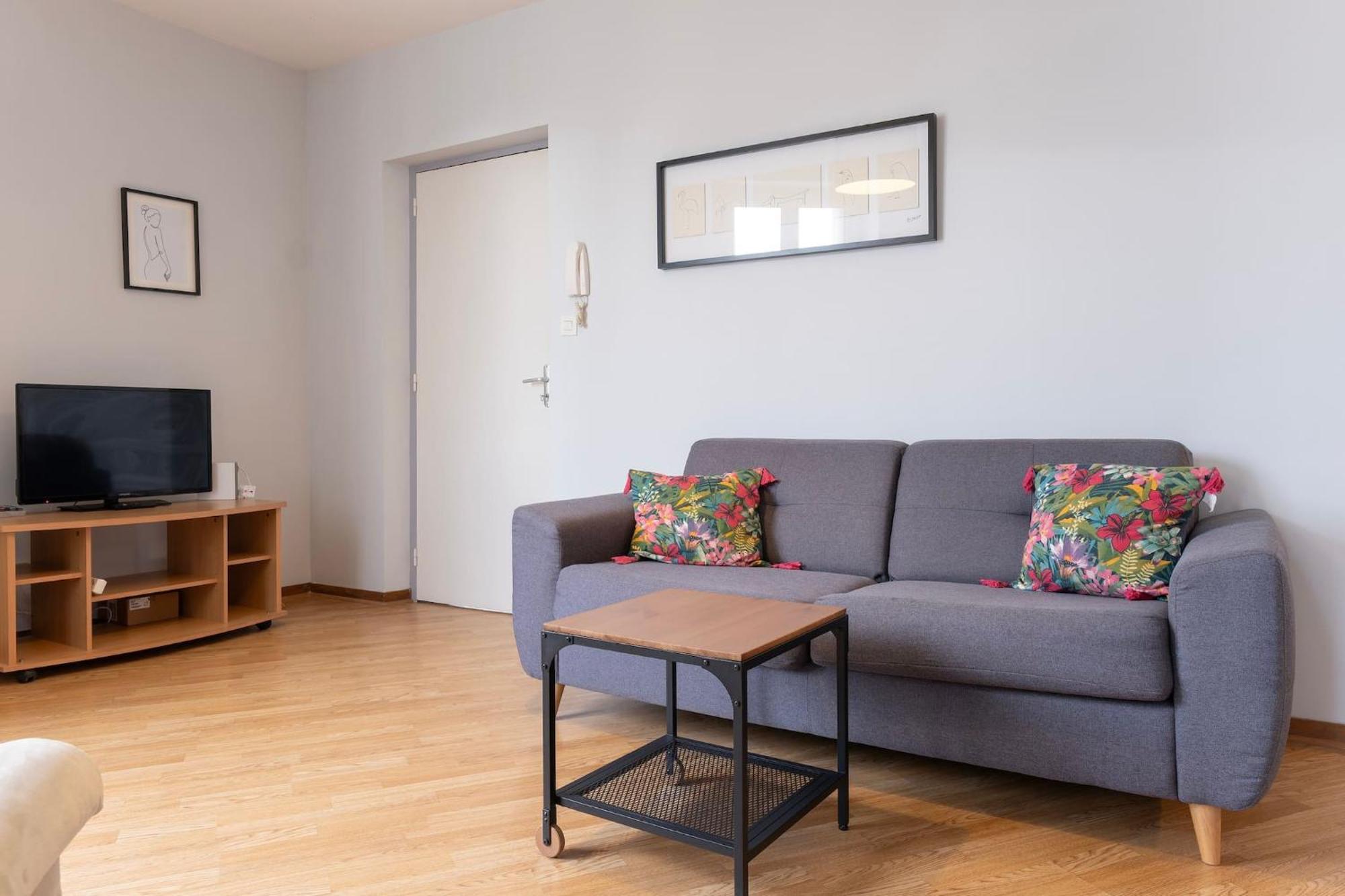 Grand Studio ✰ 35M² ✰ Centre ✰ 4Pers/2Lits ✰ Cuisine ✰ Wifi Cande Exterior photo